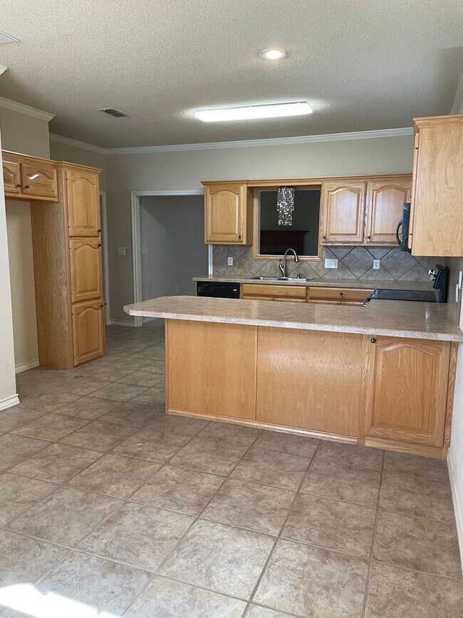 Building Photo - 4 Bedroom in Bacon Crest