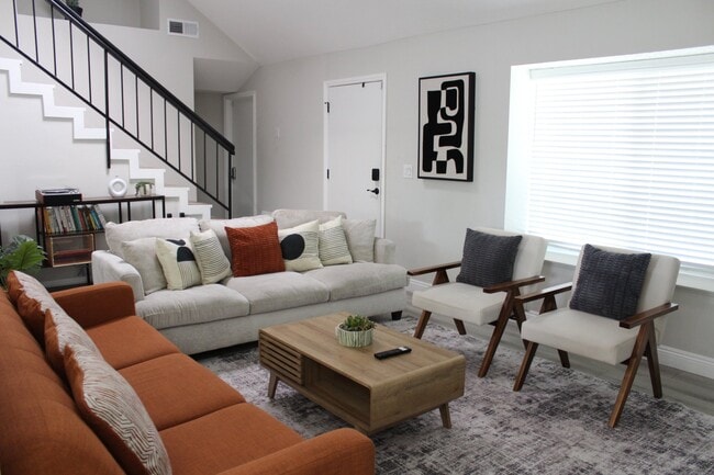Photo - 12765 Shadybend Dr (Moreno Valley, CA) House