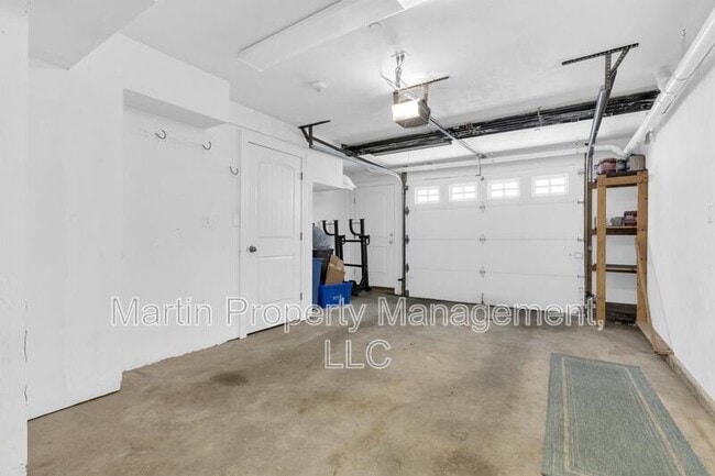 Photo - 83 Dresser St Apartment