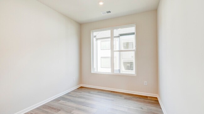 Foto del edificio - 5509 Swaling St