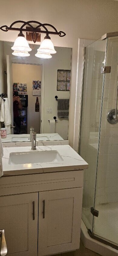 Foto principal - 3629 State St