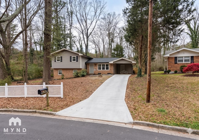 3438 Casa Woods Ln