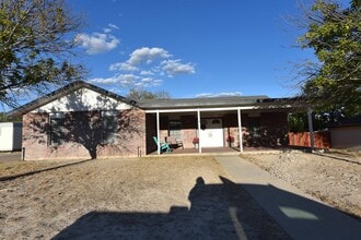 Building Photo - 106 Rawhide Trail