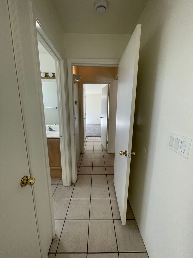 Foto del edificio - 3669 S Camino Seco