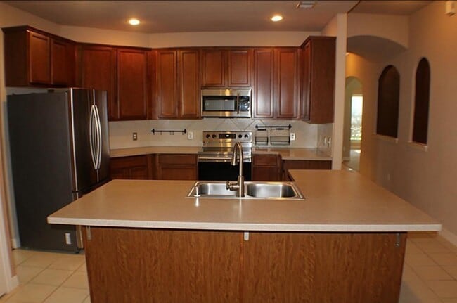 Building Photo - 15223 Harlin