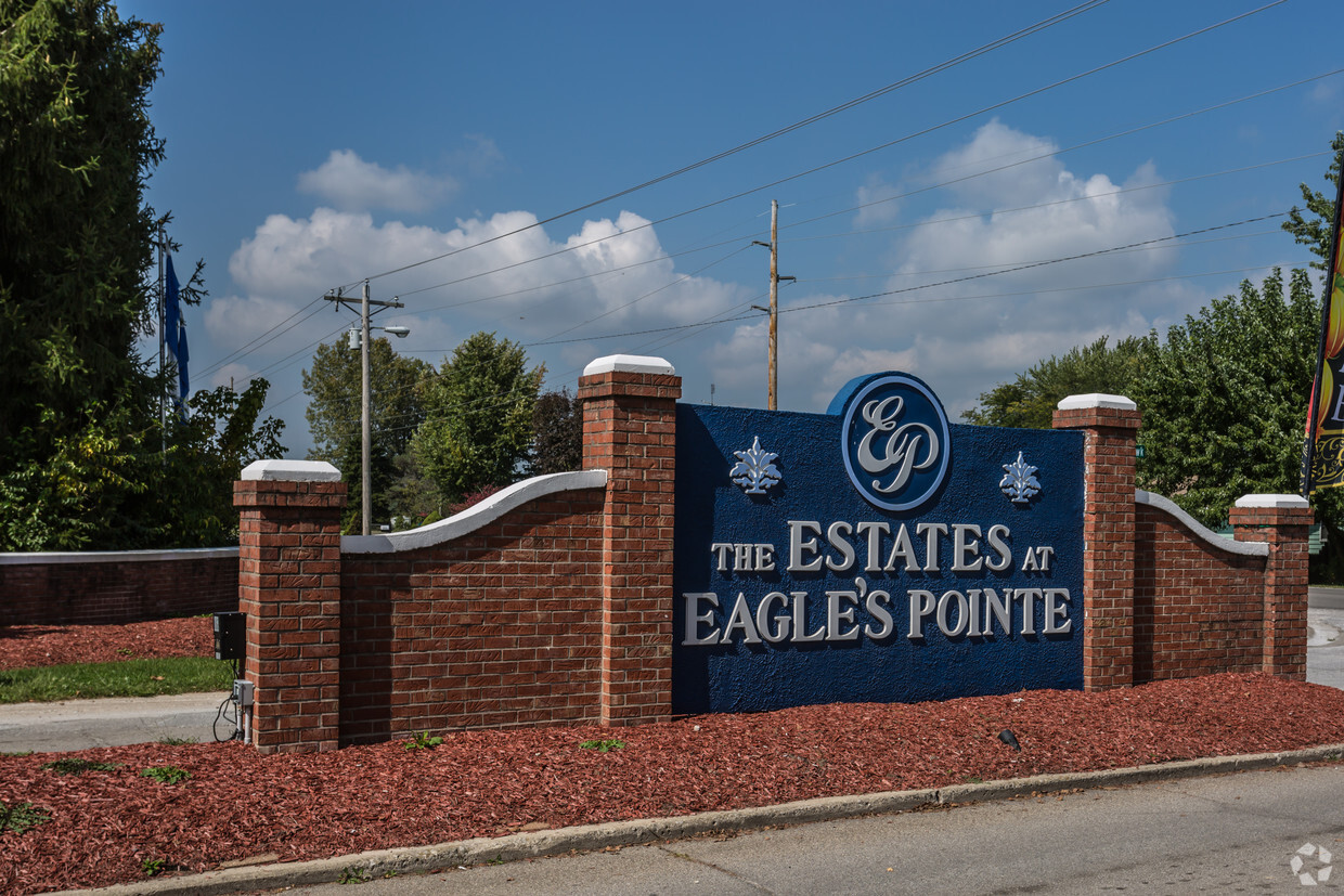 Primary Photo - Estates At Eagle's Pointe