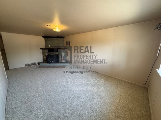 Foto del edificio - 2401 Overton Rd