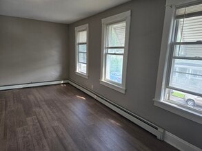 Building Photo - 450 Hall Ave