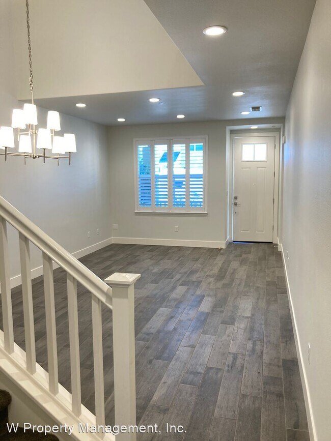 Building Photo - 4 br, 2.5 bath House - 924 Prospect Avenue