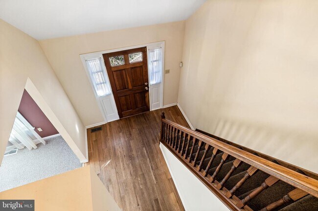 Foto del edificio - 219 Briarwood Trail