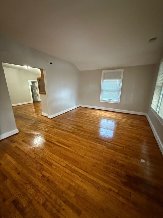 Foto del edificio - 1318 Oak St