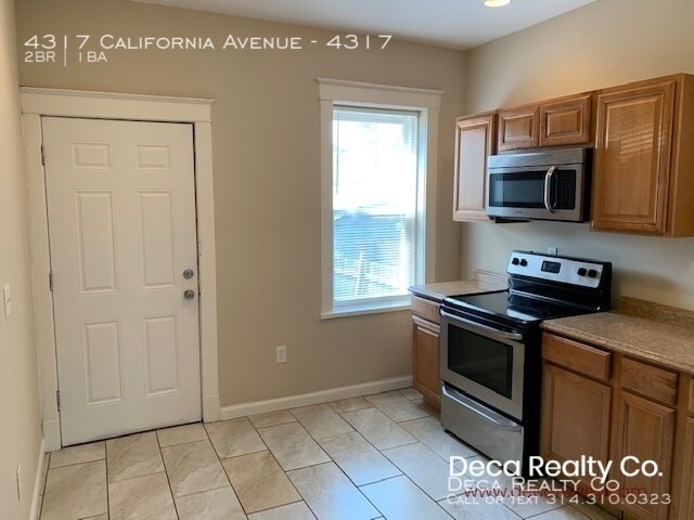 Building Photo - 2 Bedroom Apartment