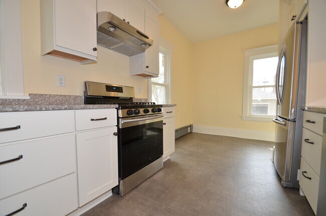 Kitchen - 2606 Emerson Avenue South