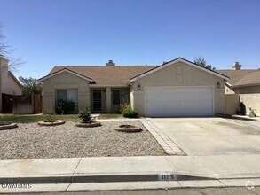 Building Photo - 1108 Oakwood Ln