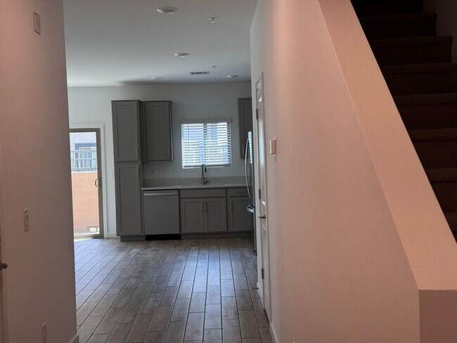 Foto del edificio - Stunning New 3Beds/2.5Bath Townhome in Phoenix, AZ!