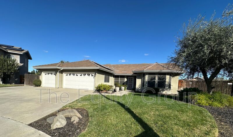 Foto principal - 540 W Birch Ct