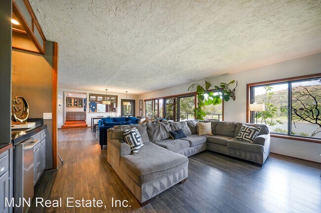 Building Photo - 3 br, 4 bath House - 24020 Vista Vicente C...