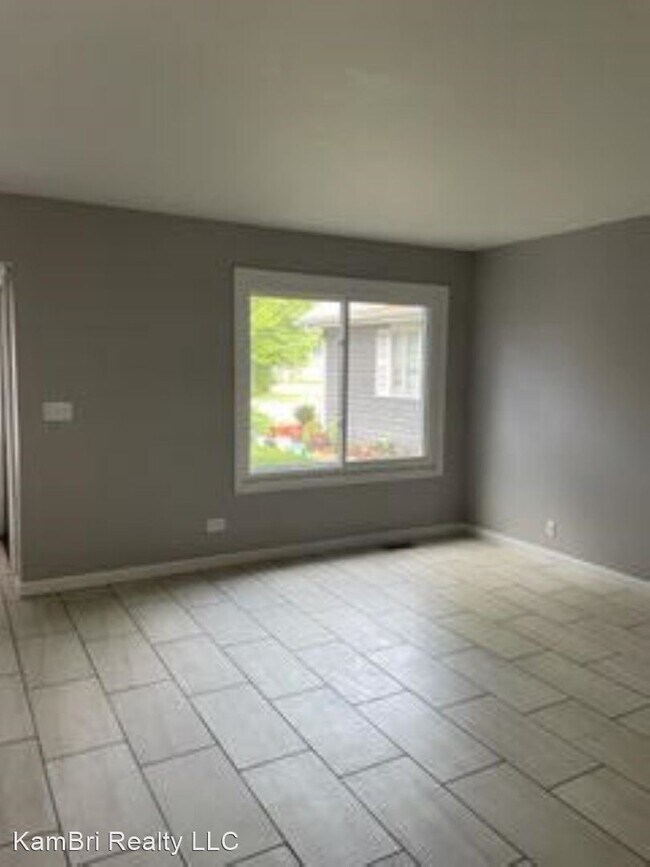 Building Photo - 3 br, 1.5 bath House - 1302 Andover Dr