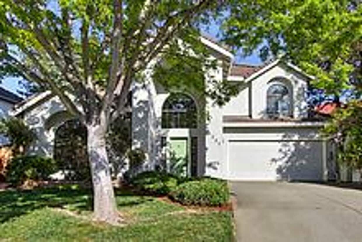 Primary Photo - Beautiful 3 Bedroom Home-$750.00 Off 1st M...