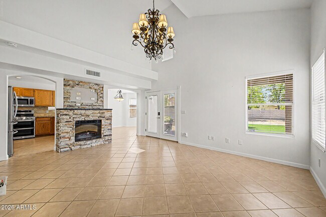 Building Photo - 3301 E Marconi Ave