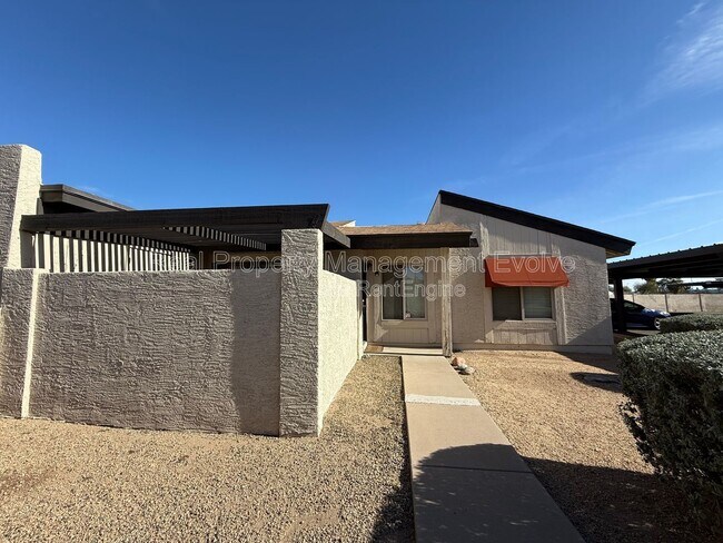 Foto del edificio - 2146 E 10th St