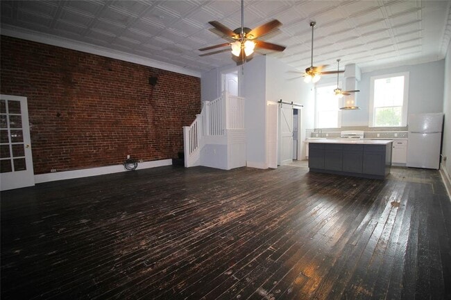 Building Photo - 115 S Fulton St