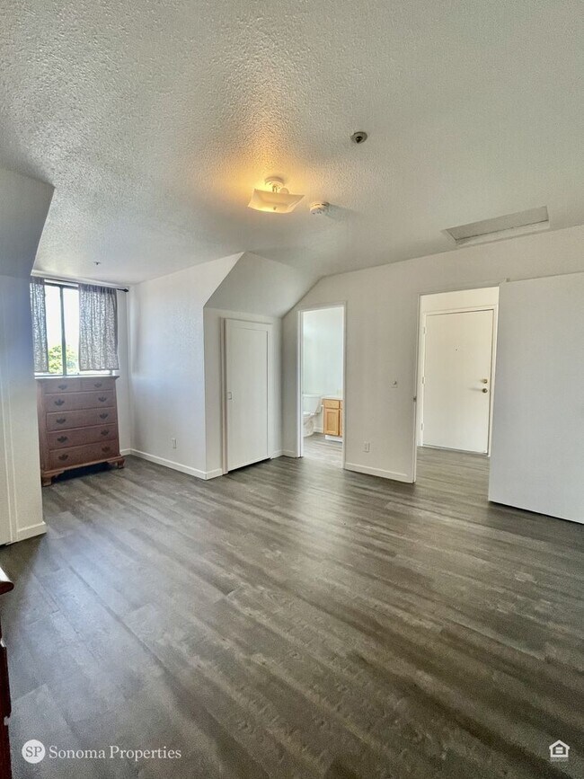 Foto del edificio - Broadway Apartments