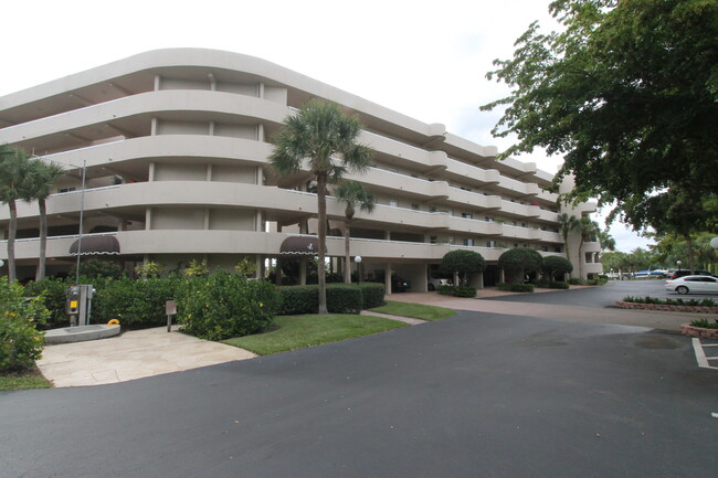 Foto del edificio - **BAY VIEW**2/2 ANNUAL**REMODELED $1,695**