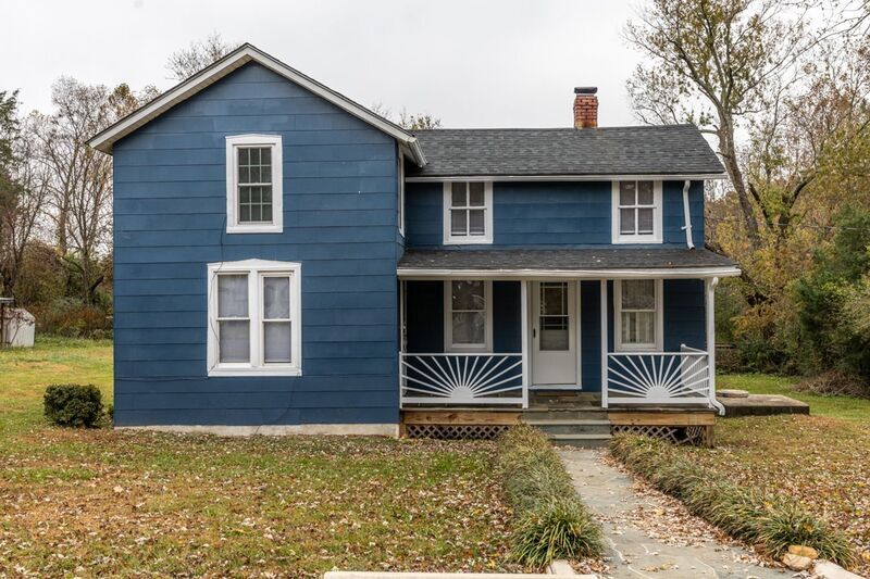 Photo - 5247 Alberene Road