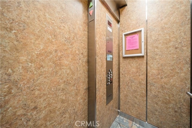 Foto del edificio - 10982 Roebling Ave