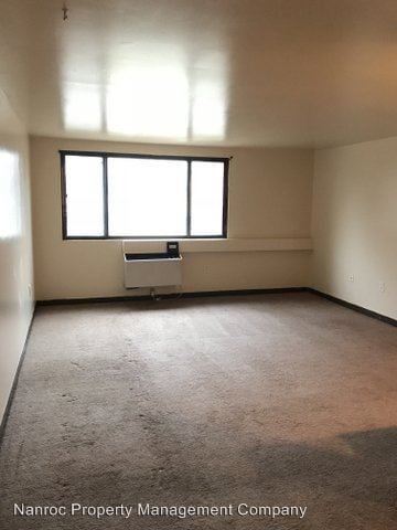 Building Photo - 613A Geneva Dr