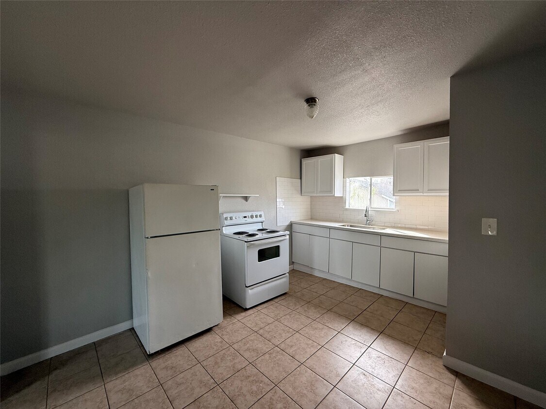 Foto del edificio - 7314 Navigation Blvd