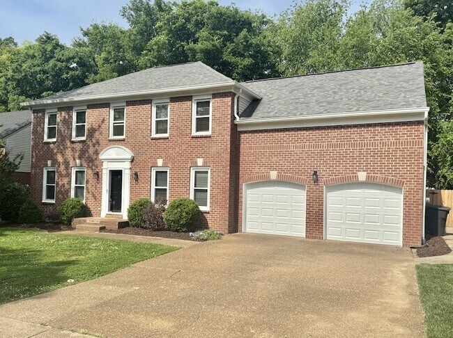 Foto del edificio - 1370 Buckingham Cir