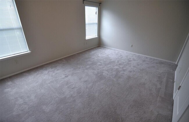 Foto del edificio - 1803 Timberwood Dr