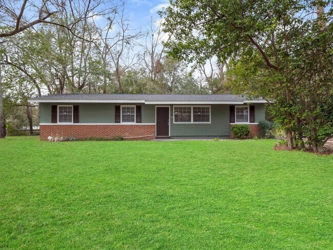 Foto del edificio - 330 Meadowbrook Ln