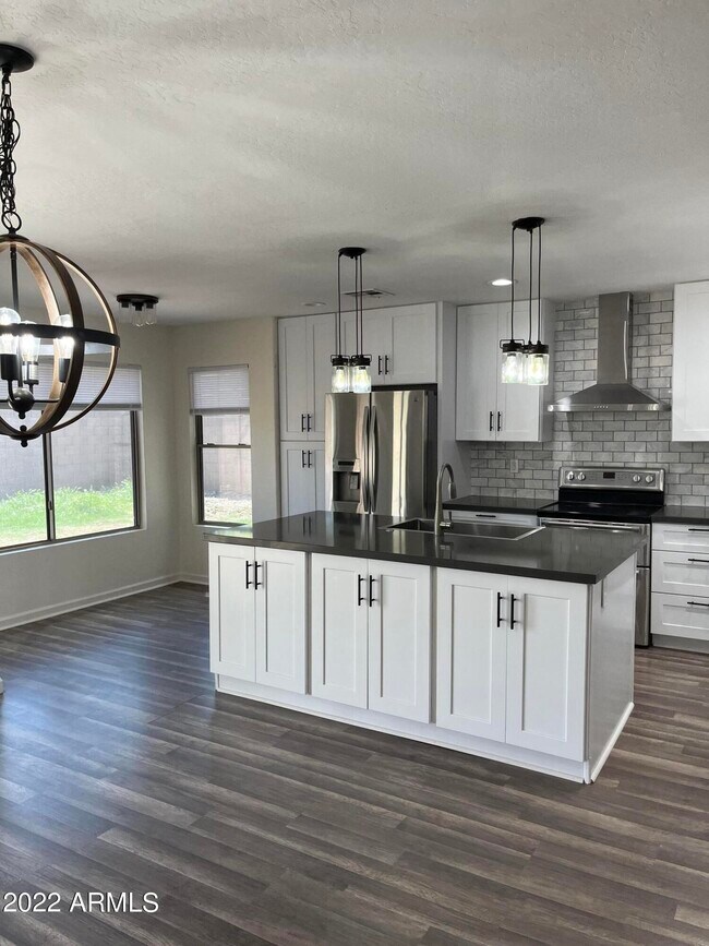 Foto del edificio - 14407 N 147th Dr