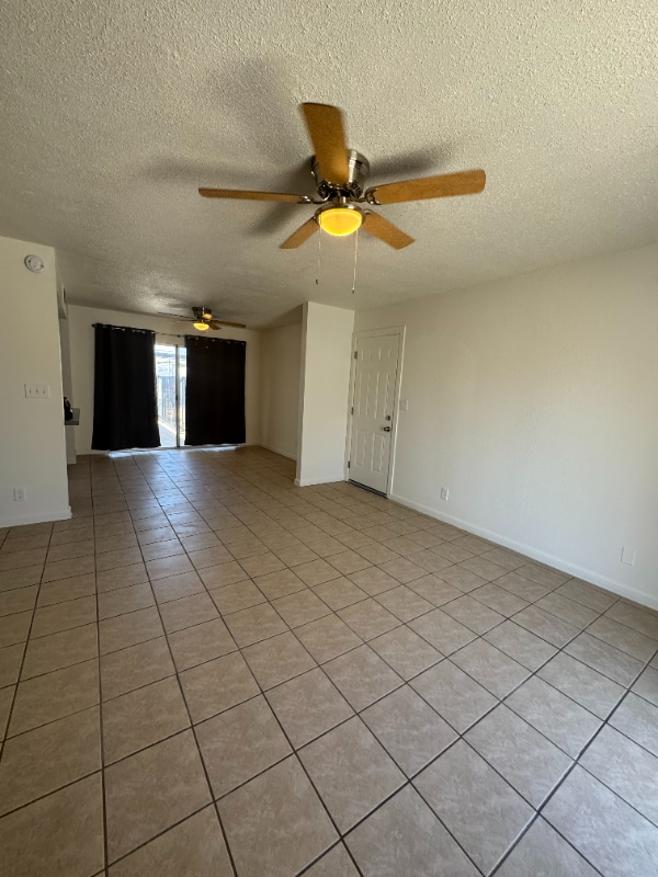 Building Photo - 1237 Sunny Ridge Dr