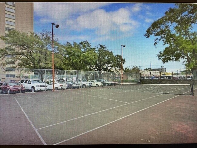 Foto del edificio - 7510 Hornwood Dr