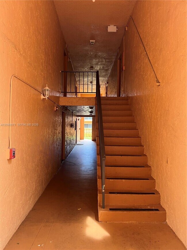 Foto del edificio - 7200 Fairway Dr