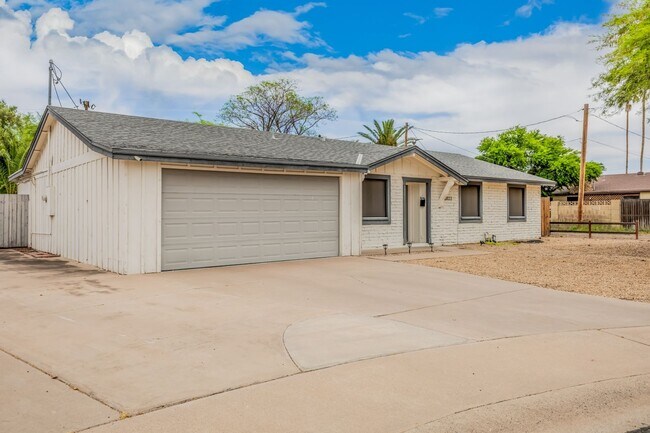 Building Photo - Home For Rent in Cavalier Estates!