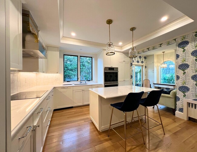 Building Photo - 12 Brook St