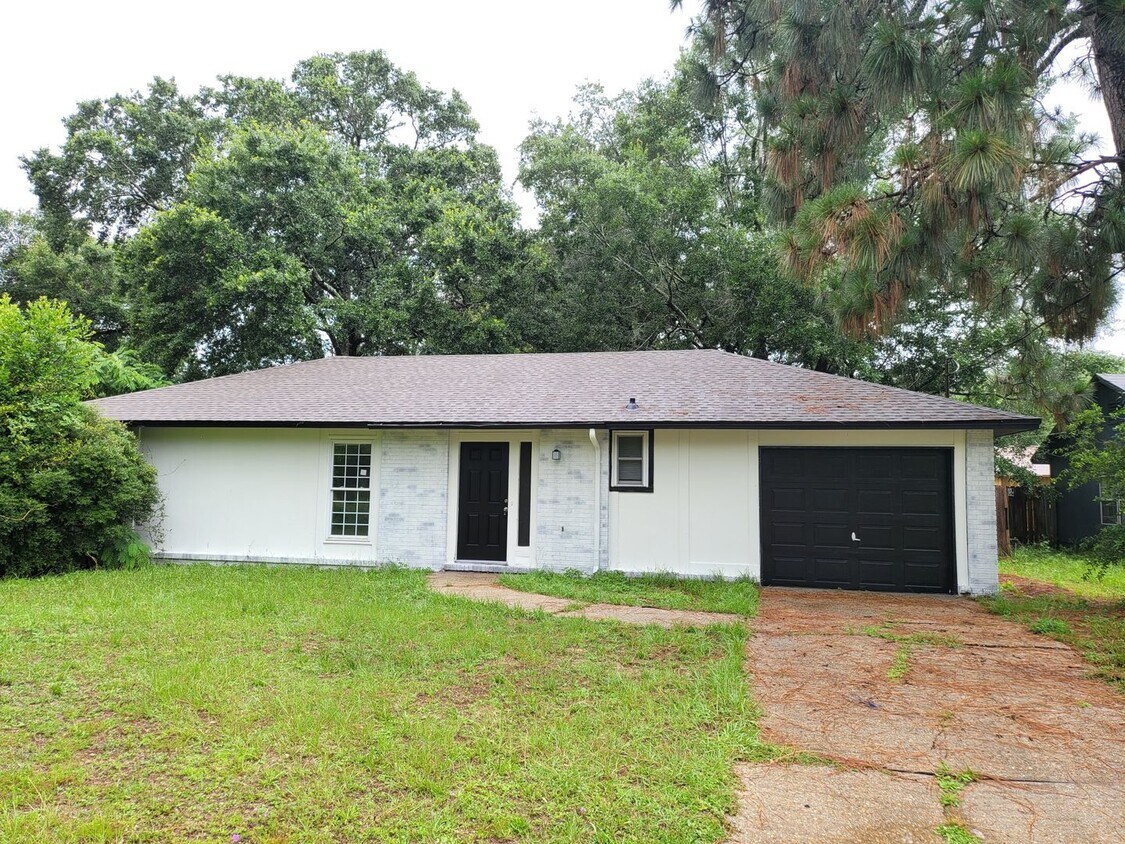 Foto principal - 6080 Judy Dr Milton: Ask us how you can re...