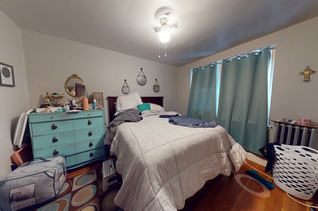 Building Photo - 95 College Ave