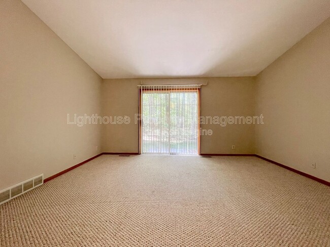 Building Photo - 16548 Taft Rd