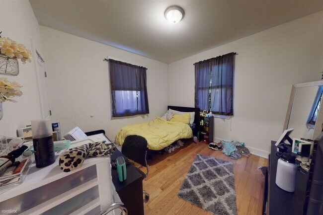 Building Photo - 4 br, 2 bath Duplex - 1915 N 18TH ST Unit 101