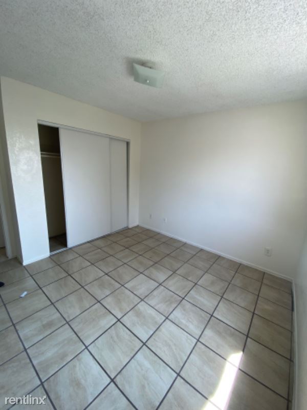 Building Photo - 6633 Orchard Ave