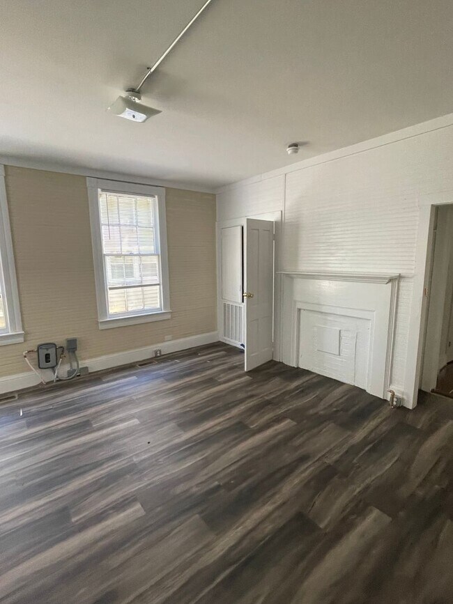 Foto del edificio - Charming Downtown Orangeburg Victorian Condo