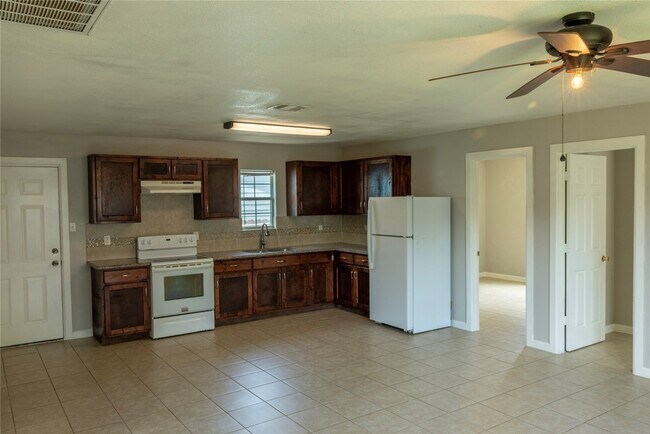 Foto del edificio - 537 Cottontail Dr