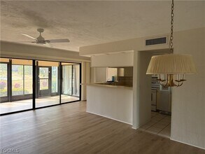 Building Photo - 5870 Trailwinds Dr