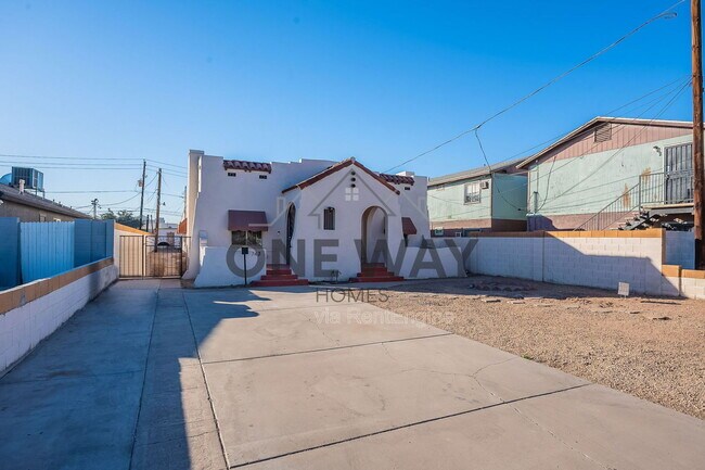 Foto del edificio - 745 E Pierce St